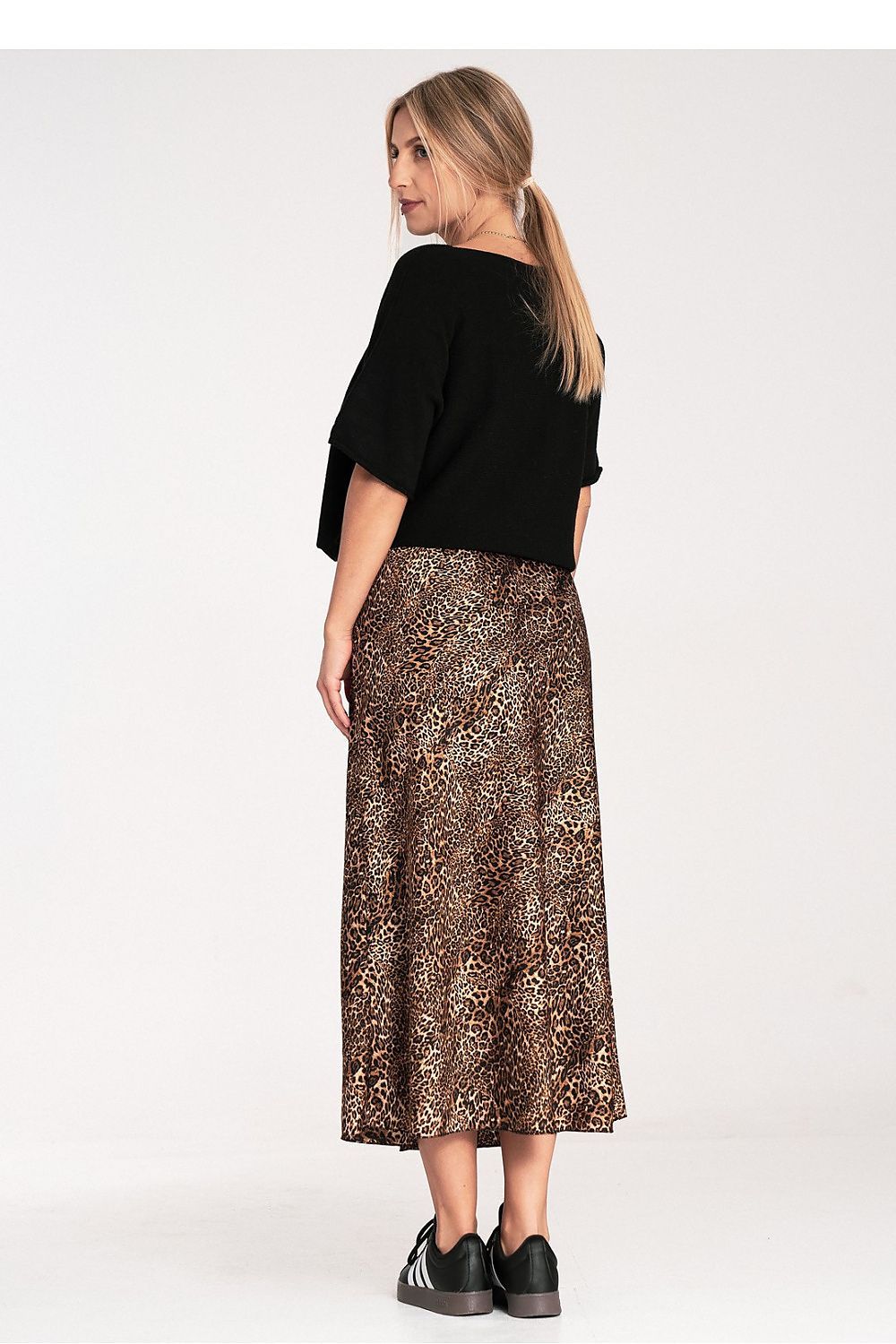 image-Bat style blouse Figl