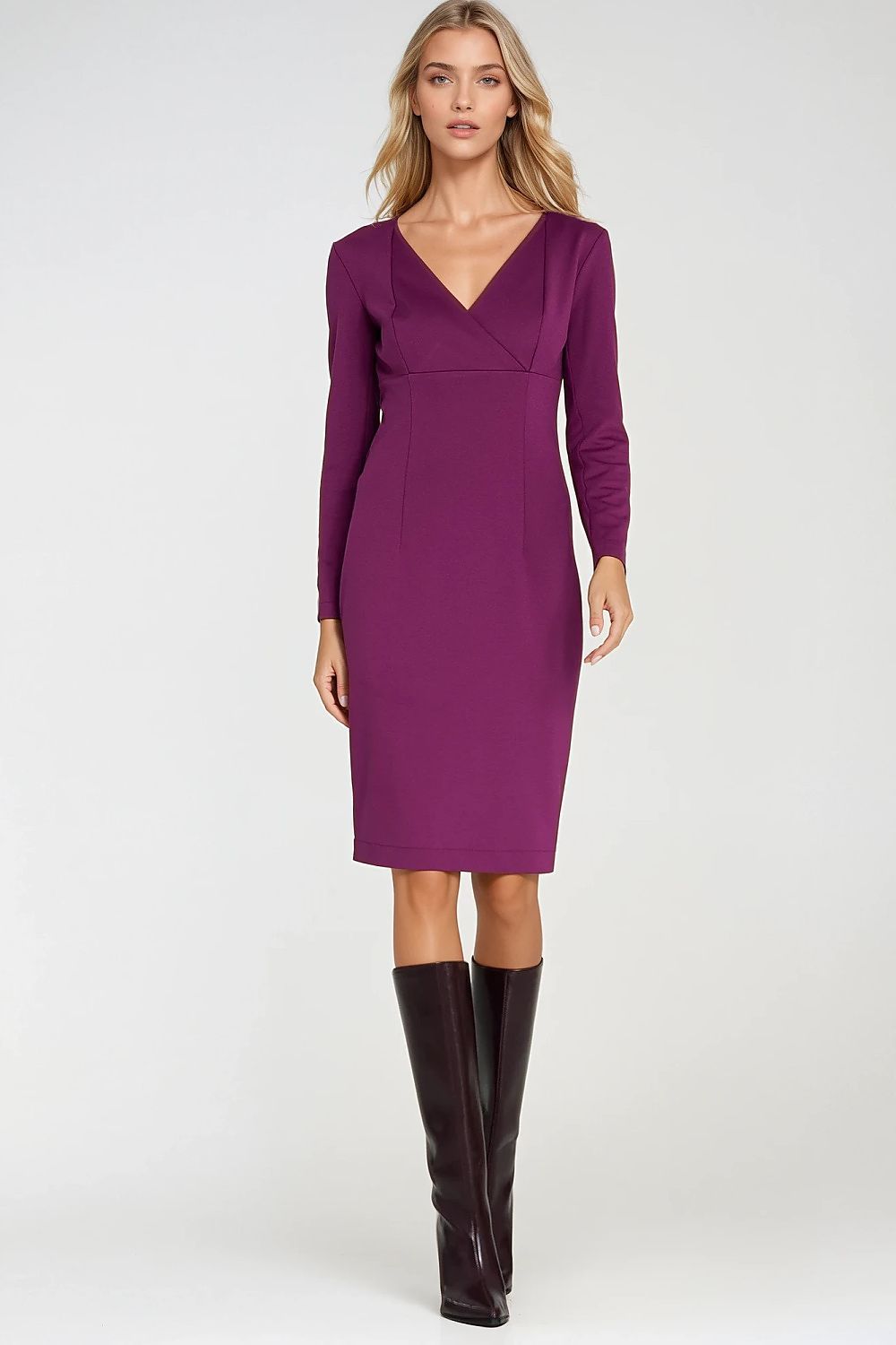 image-Daydress Nife V-Neck Knee-Length
