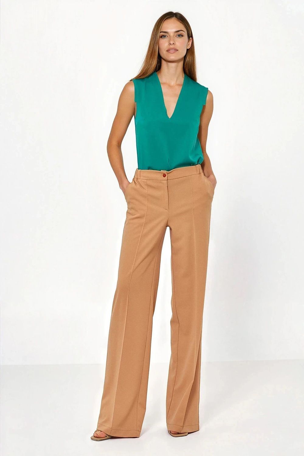 image-Women's Caramel Loose Cut Trousers Nife