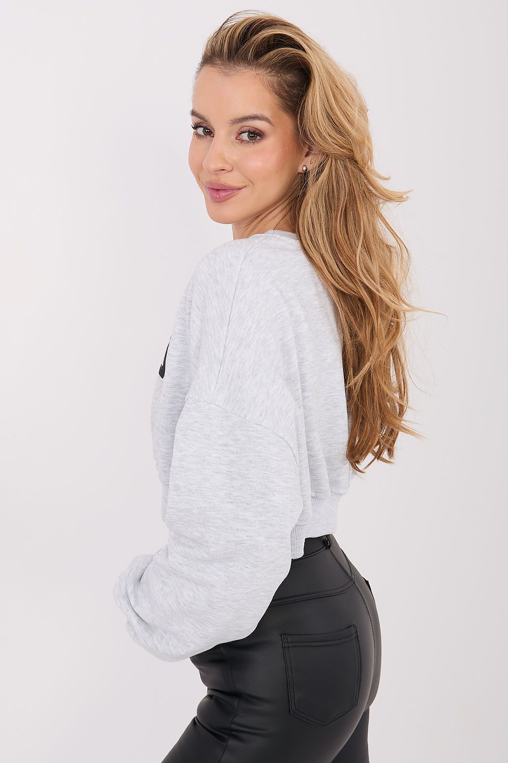 image-Women's Casual Cropped Sweatshirt - Cotton Blend One Size 