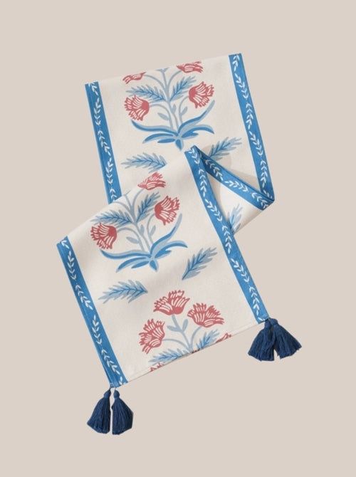 image-French Style Floral Table Runner - Elegant Garden Pattern 
