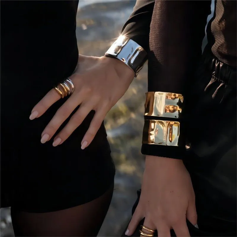 image-Stainless Steel Bracelet - Gold Hammer Pattern
