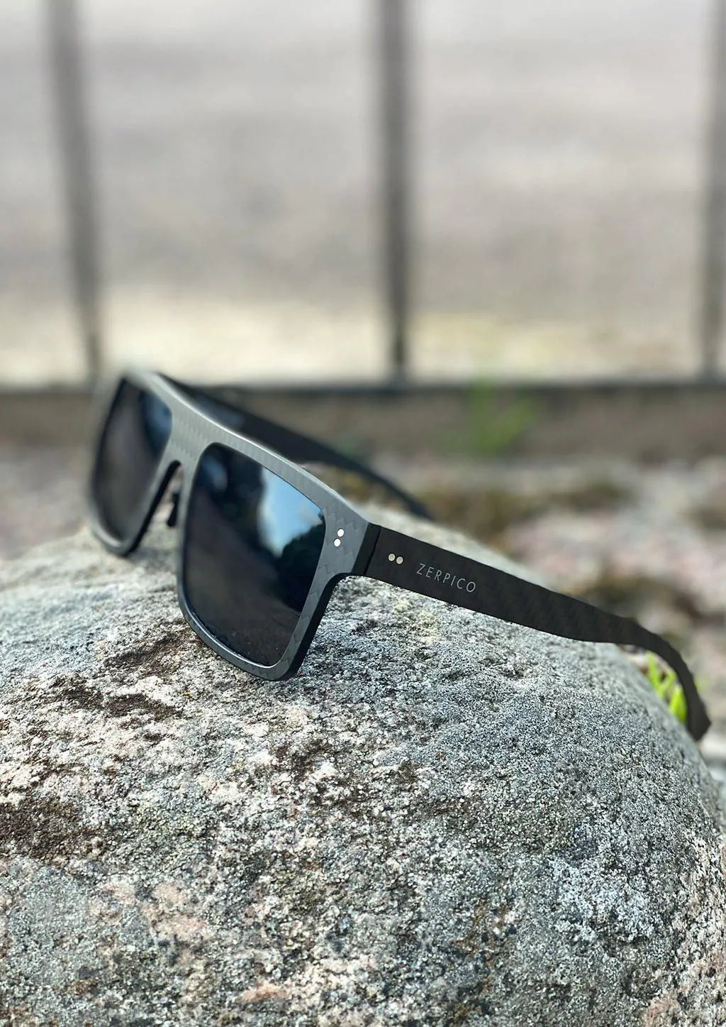 image-Fibrous V4 Square Carbon Fiber Polarized Sunglasses - UV400 Black